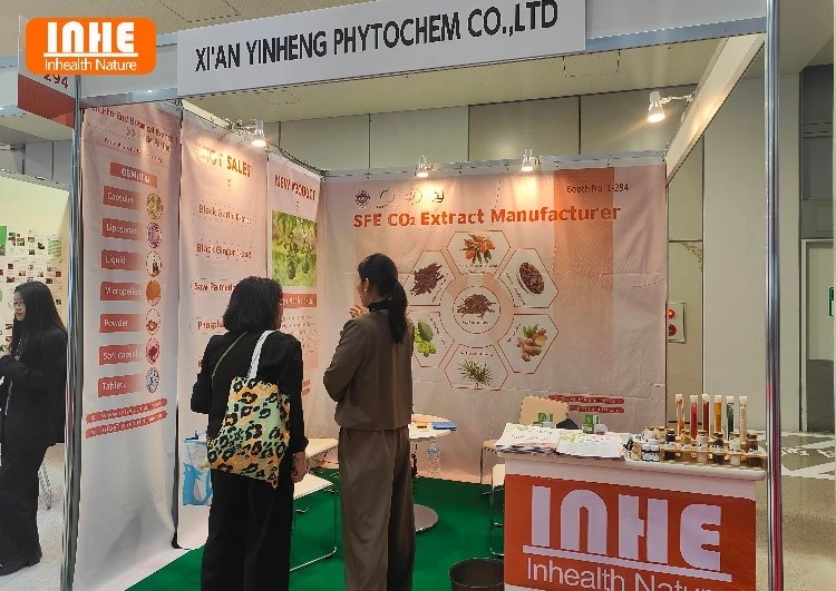 2-Talking about Ingredient Formulation Solutions with Visitors